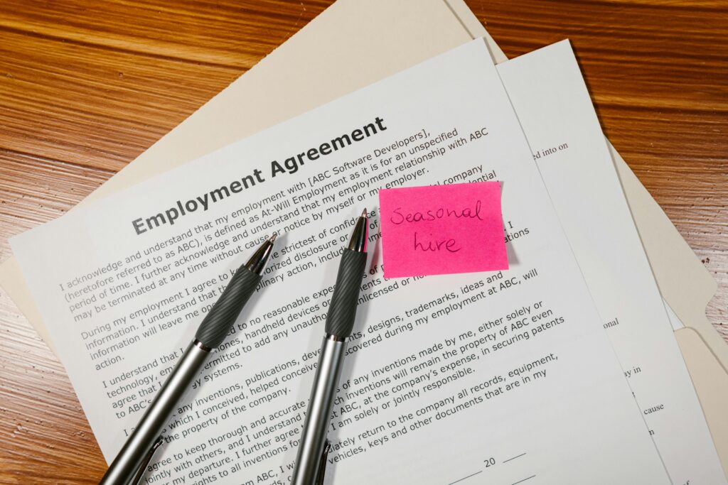 Contrat de prestation de service : cadre juridique, clauses et obligations