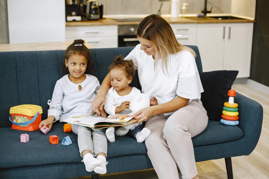 Nounou-Top : la solution de garde d’enfants idéale pour les parents qui travaillent