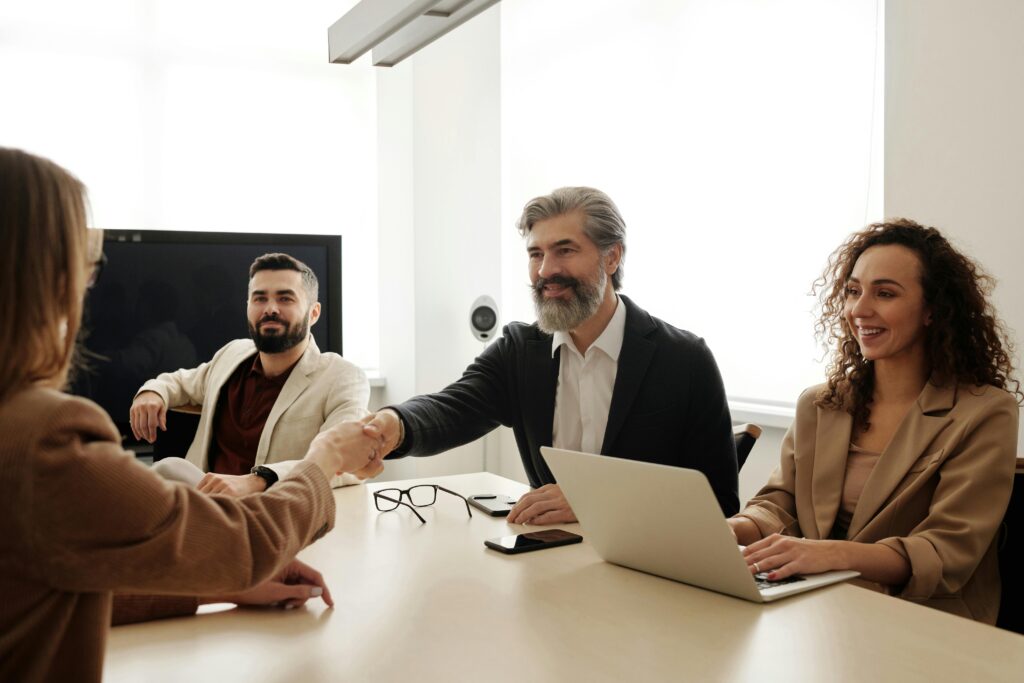 Cumuler deux emplois en France : conditions légales, limites et stratégies pour rester conforme Cumuler deux emplois en France : conditions légales, limites et stratégies pour rester conforme