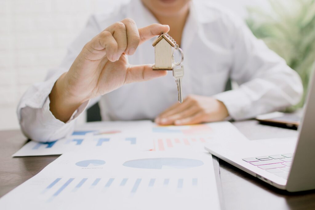 Assurance multirisque locaux professionnels : pourquoi cette couverture protège directement la survie de l’entreprise ?